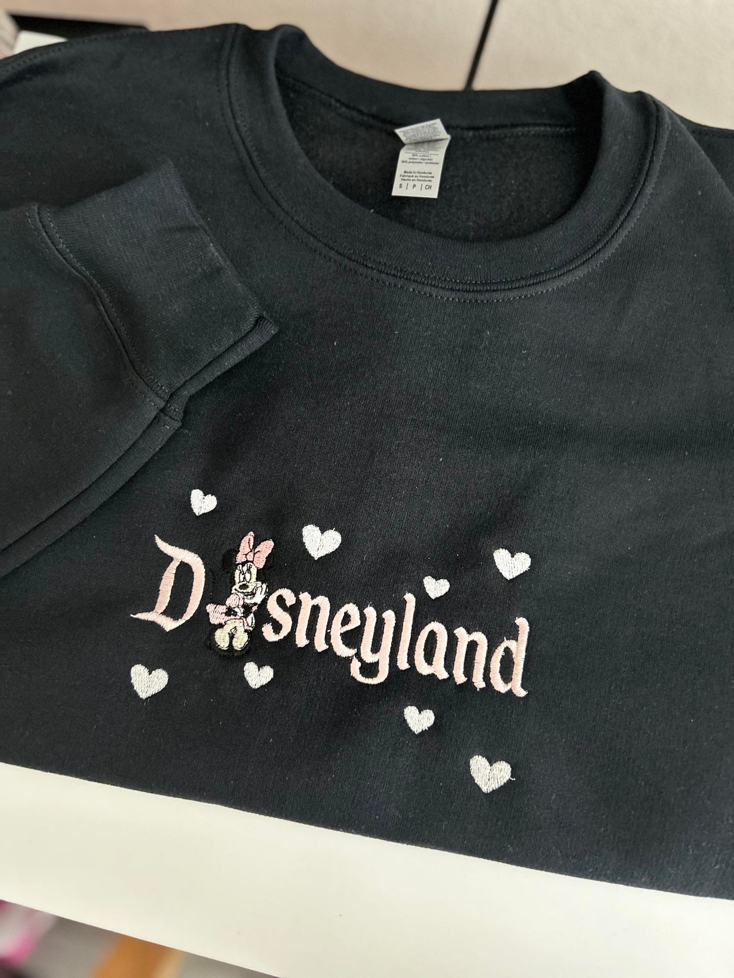 Minnie Disney Heart Embroidered Sweatshirt
