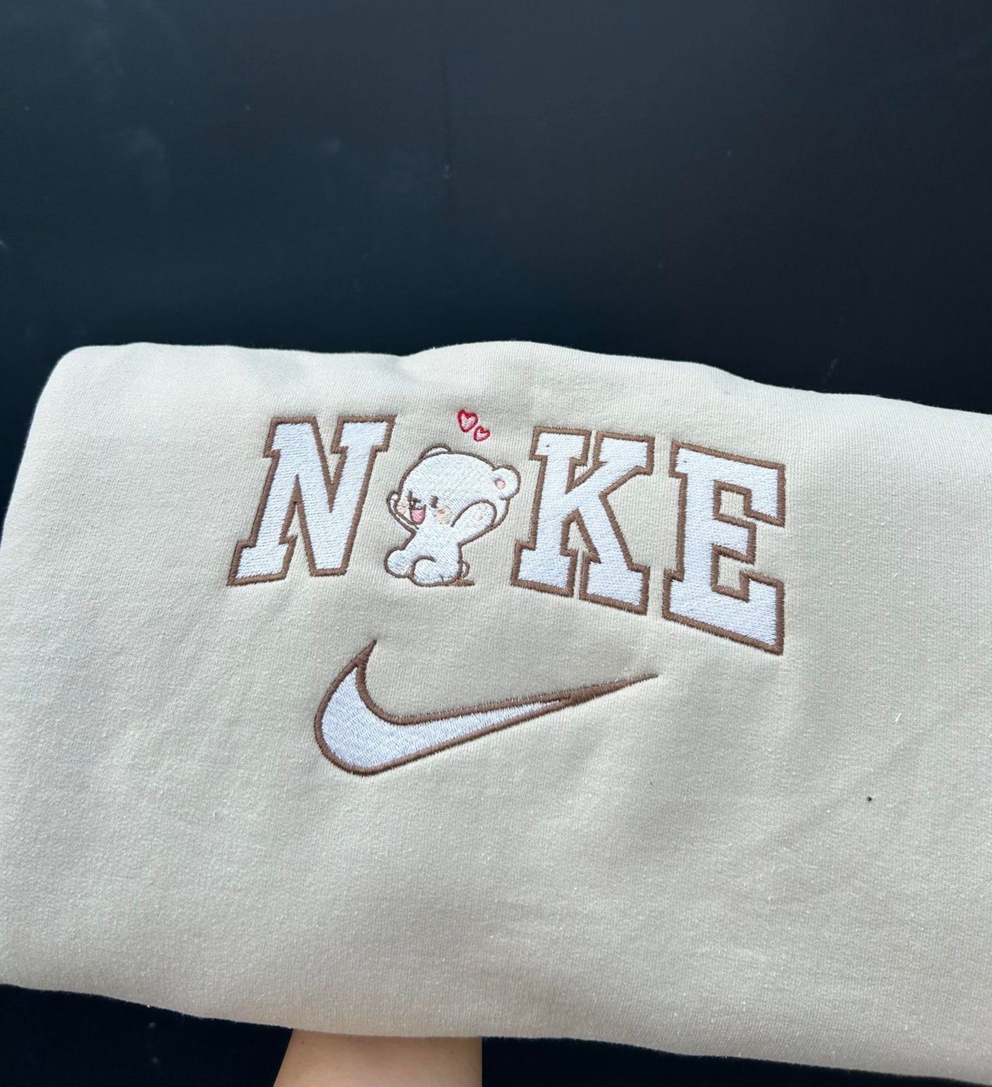 Milk White Bear Embroidered Sweatshirt