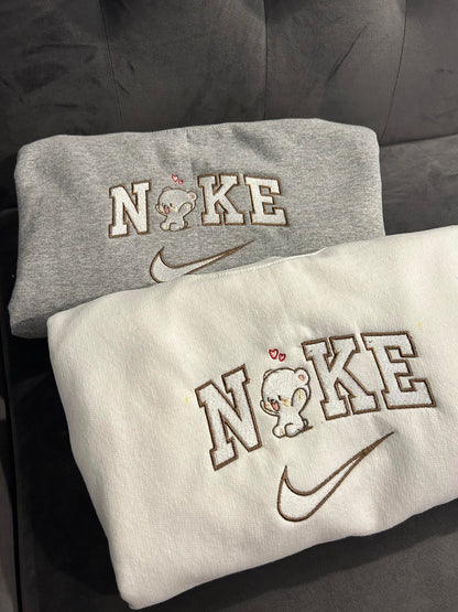 Milk White Bear Embroidered Sweatshirt